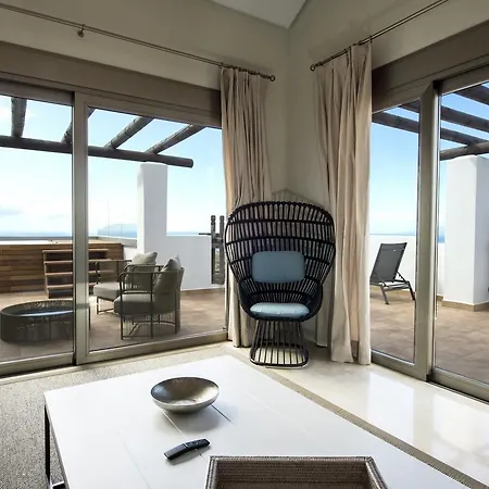 Direct Transfer Gold Beach, 3 Bdr Suite, Sea Views Lejlighed
